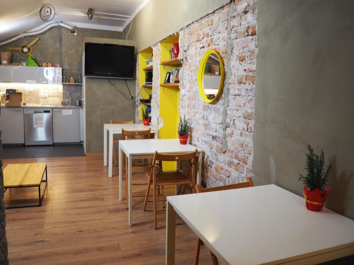 Nakvynės namai New World St Hostel And Private Room *