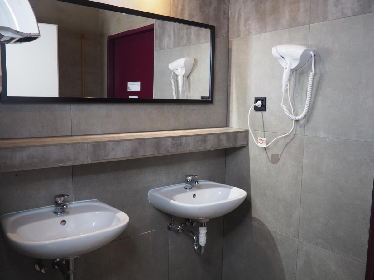 New World St Hostel And Private Room Nakvynės namai