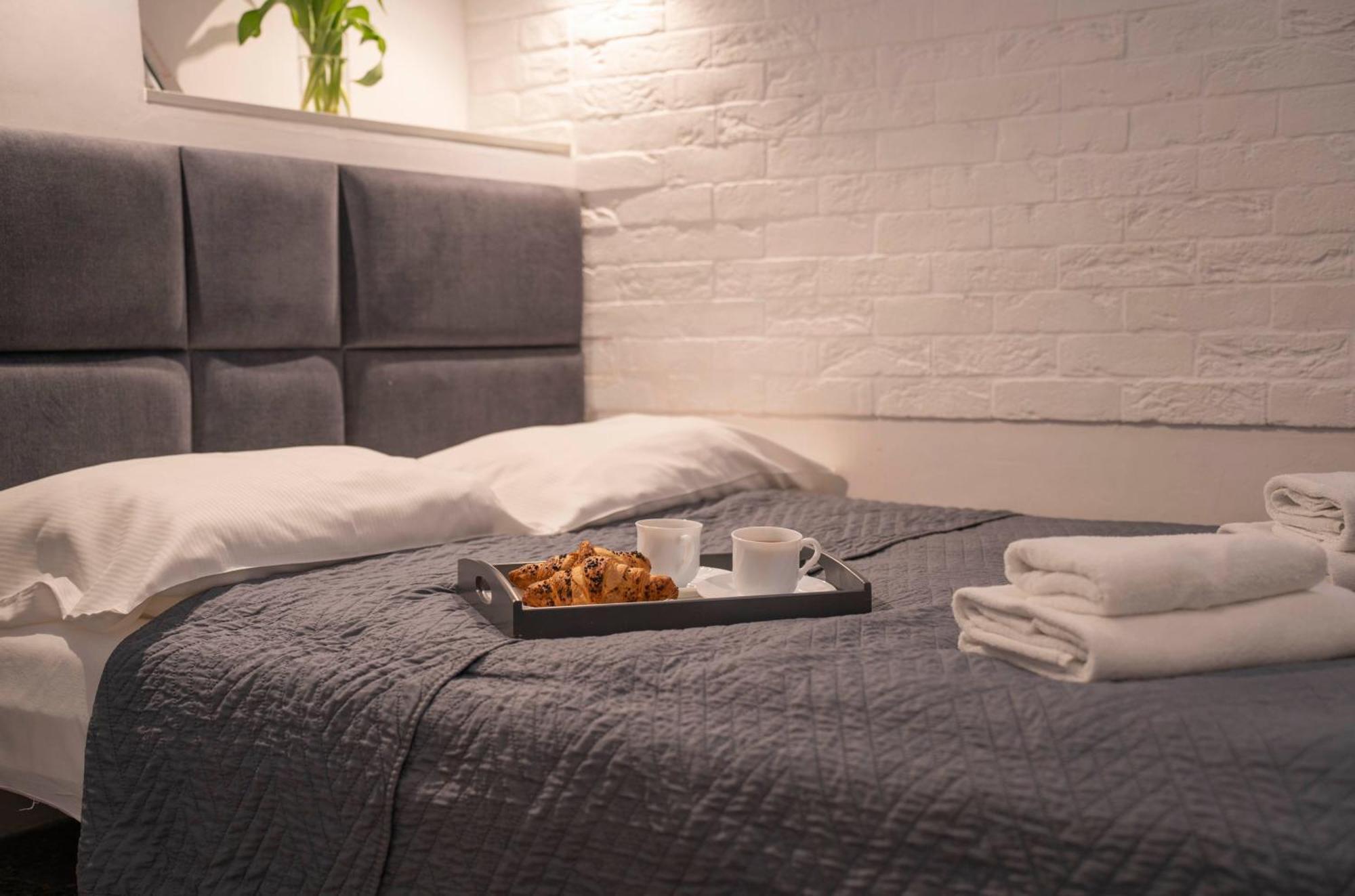 Nakvynės namai New World St Hostel And Private Room *