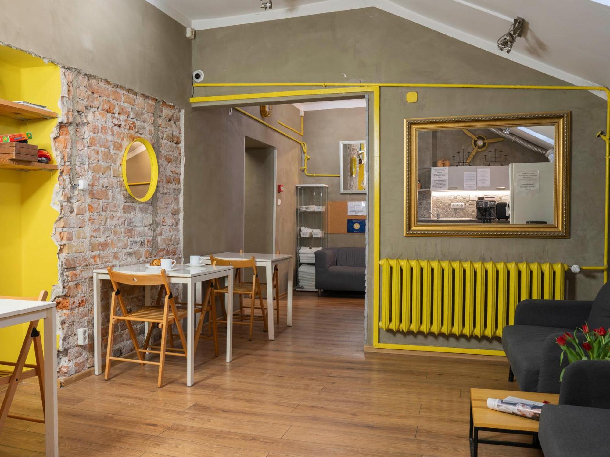 New World St Hostel And Private Room Nakvynės namai
